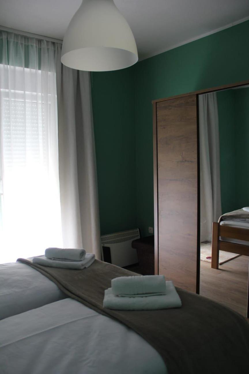 Apartman Lilium クニン エクステリア 写真